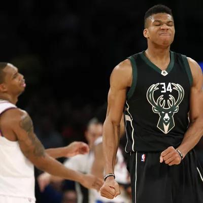 效力多年 效力多年